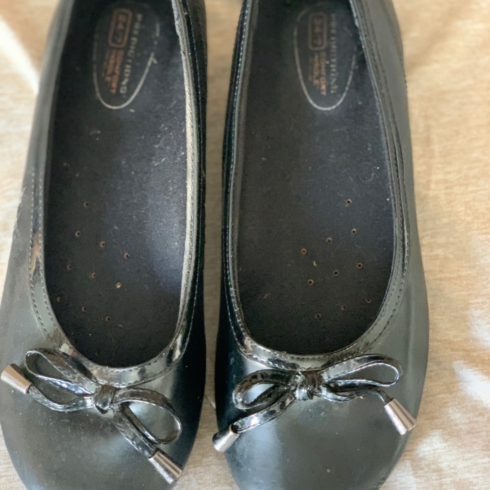 Black flats